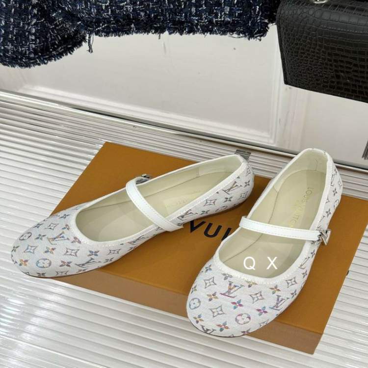 Picture of Louis Vuitton Shoes _SKULVsz35-40JX070212338